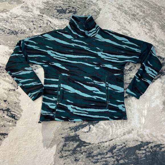 The North Face Tops - The North Face TKA Glacier Sweatshirt Womens Small Green Camo Fleece Funnel Neck